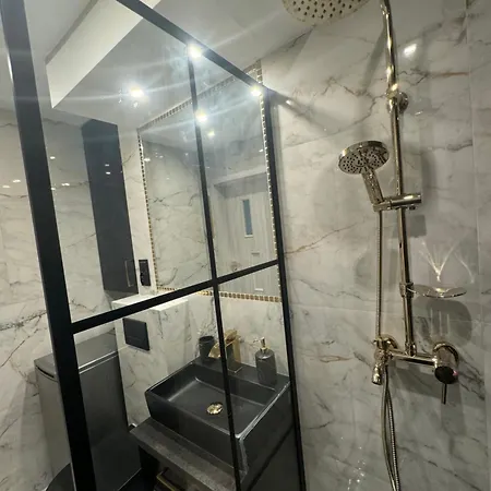 Orla Plaza Apartment